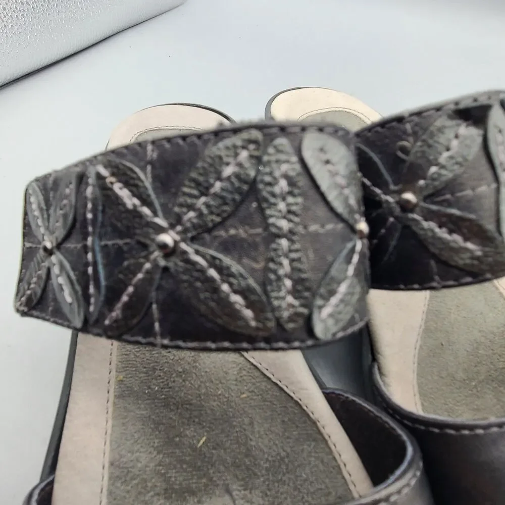 Naot womens sandals